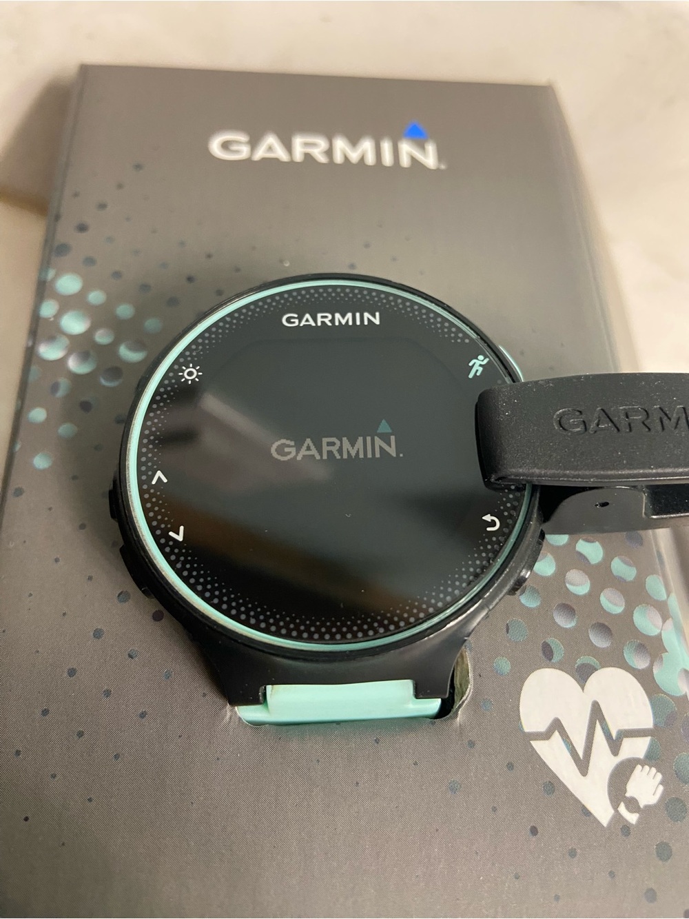 Garmin Forerunner 235 Black with Teal Accents and Band (in original box) - Picture 10 of 12